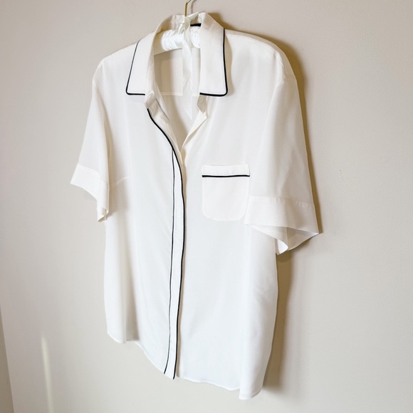 Piazza Sempione White Short Sleeve Button-Up Shirt with Black Trim Silk - Picture 2 of 6